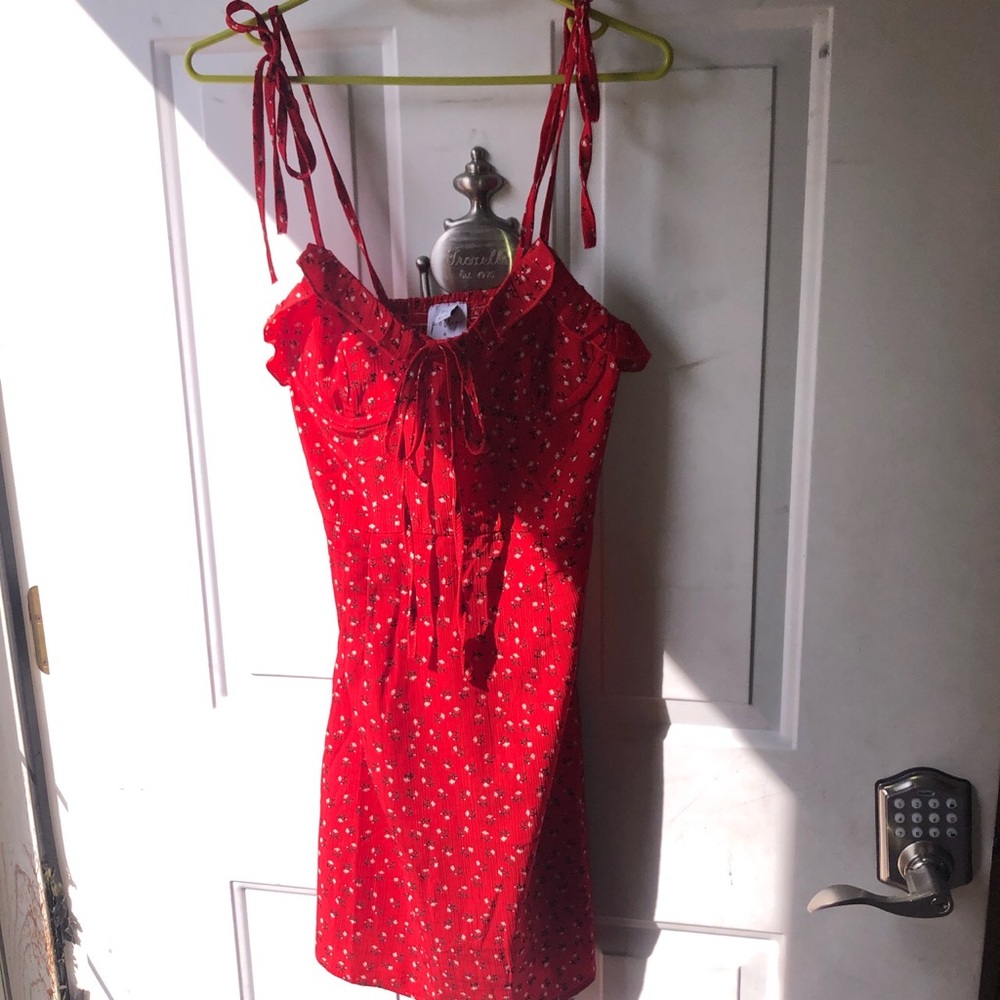 Size 4 Oh Polly red dress